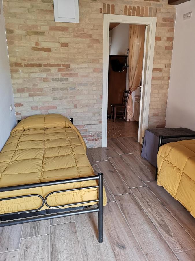 Agriturismo Vecchio Gelso Ortezzano المظهر الخارجي الصورة