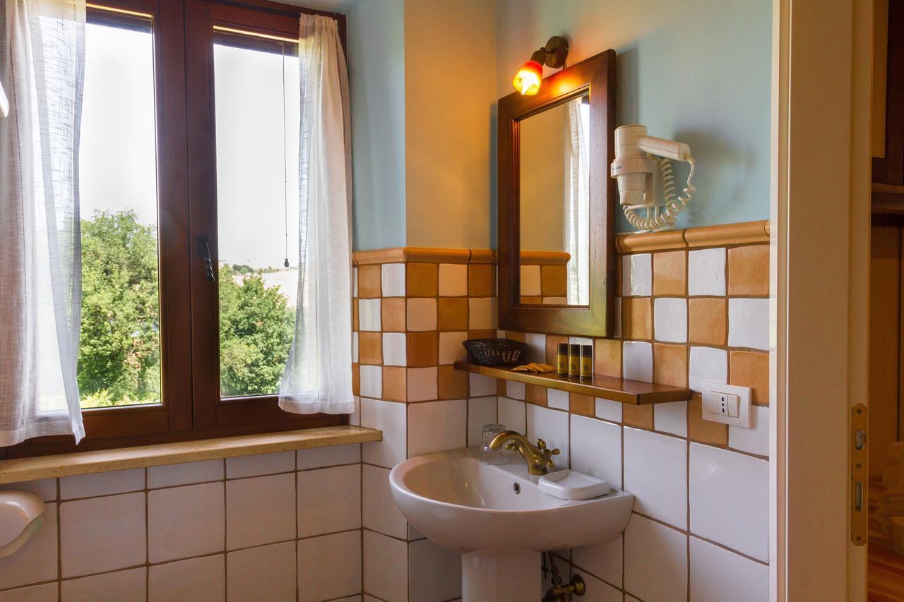 Agriturismo Vecchio Gelso Ortezzano المظهر الخارجي الصورة